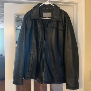 Mens Wilson Leather Jacket. Like New. Size Large.